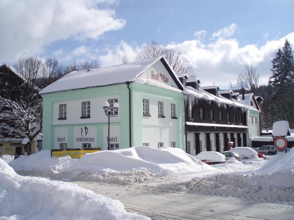 Hotel Dzban Jindrichov Exterior foto